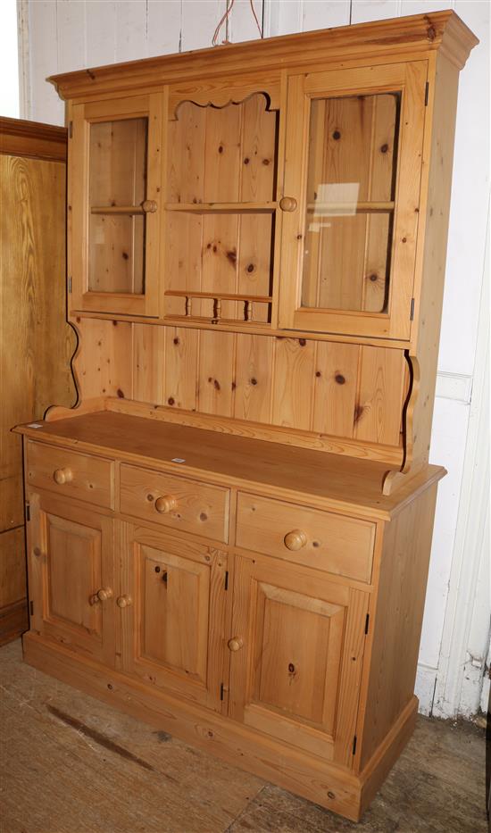 Modern pine dresser